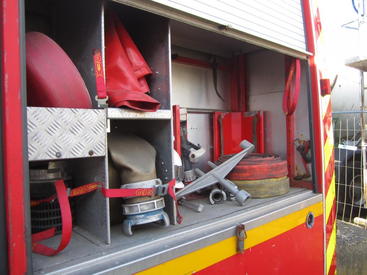Renault Gamme S 170 - Feuerwehrfahrzeug: das Bild 5 Renault Gamme S 170 - Feuerwehrfahrzeug: das Bild 5