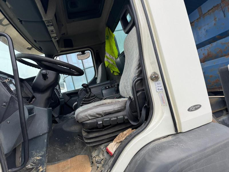 Kipper Renault Kerax 340: das Bild 15