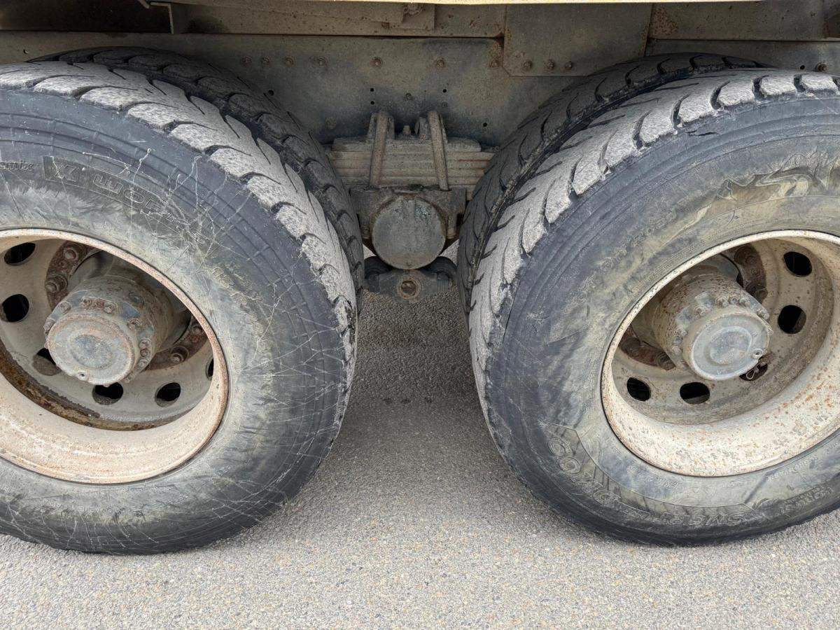 Kipper Renault Kerax 340: das Bild 9