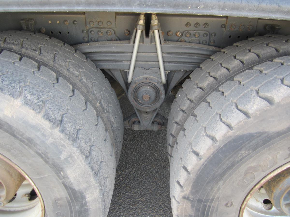 Renault Kerax 480 DXI - Kipper: das Bild 5 Renault Kerax 480 DXI - Kipper: das Bild 5
