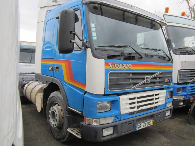 Volvo FM12 380 - Sattelzugmaschine: das Bild 2 Volvo FM12 380 - Sattelzugmaschine: das Bild 2