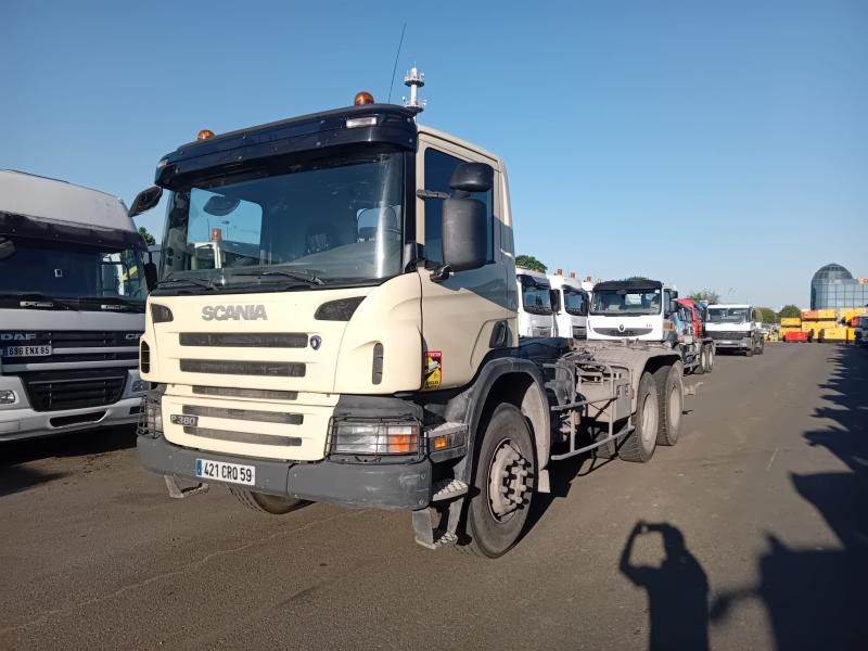 Scania P 380 - Abrollkipper: das Bild 1 Scania P 380 - Abrollkipper: das Bild 1