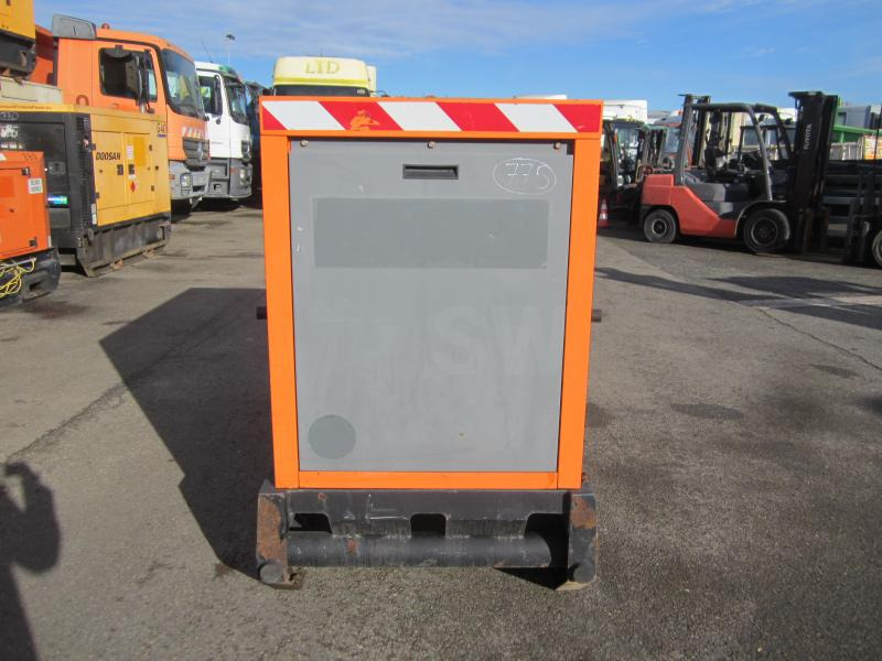 Sdmo R44 - Stromgenerator: das Bild 2 Sdmo R44 - Stromgenerator: das Bild 2