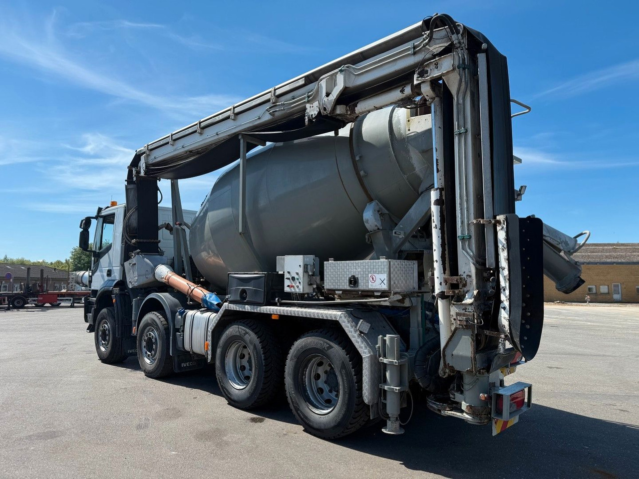 Iveco X-Way 400 8x4 Imer LT8XL Belt LT1601 - Fahrmischer: das Bild 4 Iveco X-Way 400 8x4 Imer LT8XL Belt LT1601 - Fahrmischer: das Bild 4