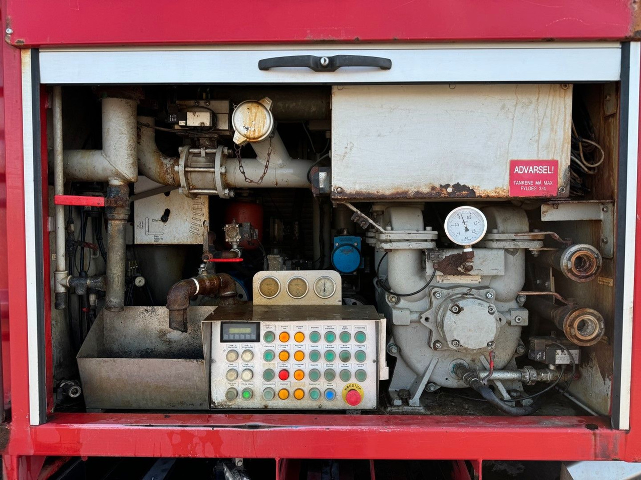 Saug-/ Spülfahrzeug MAN TGS 26.360 6x4H*4 Simon Moos KSA MAN TGS 26.360 6x4H*4 Simon Moos KSA VacuDrain: das Bild 11