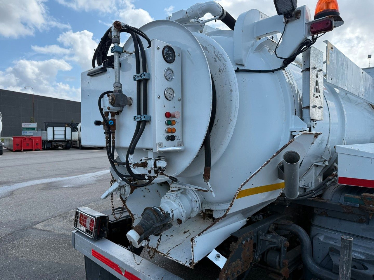 Saug-/ Spülfahrzeug Mercedes-Benz Atego 1323 RHD Euro 6 Hvidtved Larsen Cityflex: das Bild 12