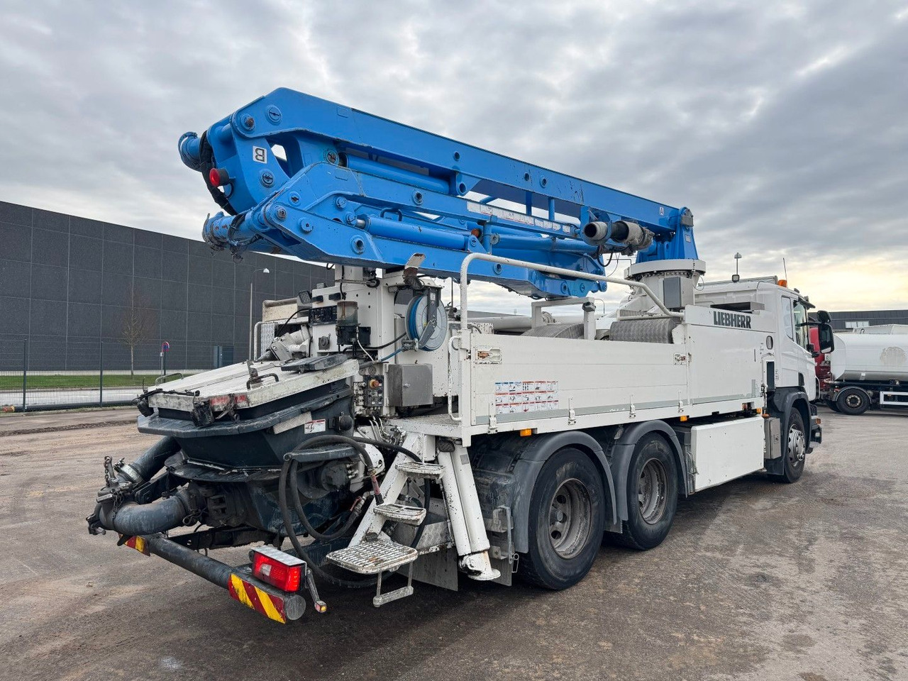 Scania P370 6x4 Liebherr THP140H 24 M4 XH Betonpumpe - Betonpumpe: das Bild 3 Scania P370 6x4 Liebherr THP140H 24 M4 XH Betonpumpe - Betonpumpe: das Bild 3