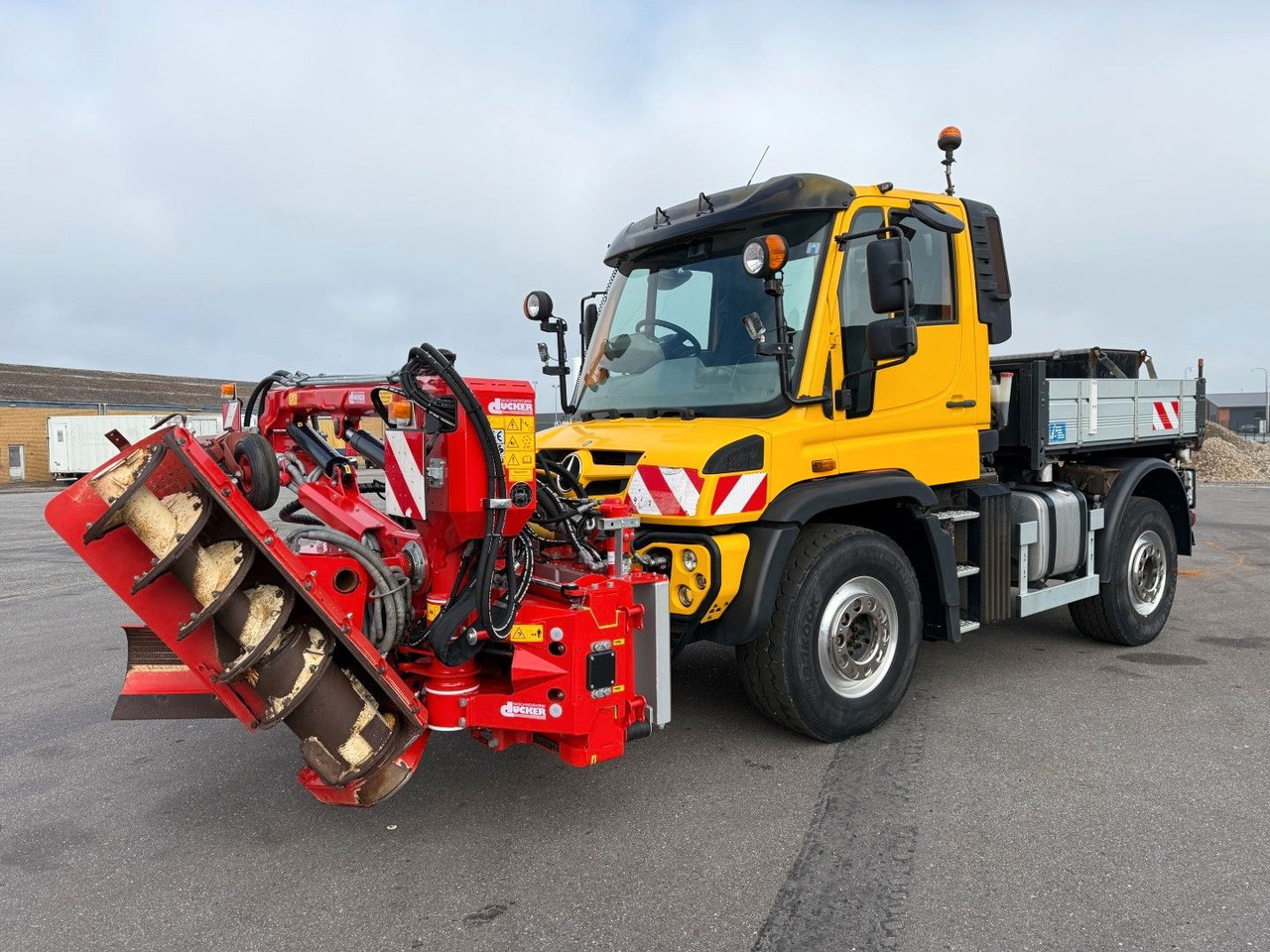 Unimog U427 4x4 Tipper / Kipper / Dücker Fräse BRS 15 - Kipper: das Bild 2 Unimog U427 4x4 Tipper / Kipper / Dücker Fräse BRS 15 - Kipper: das Bild 2