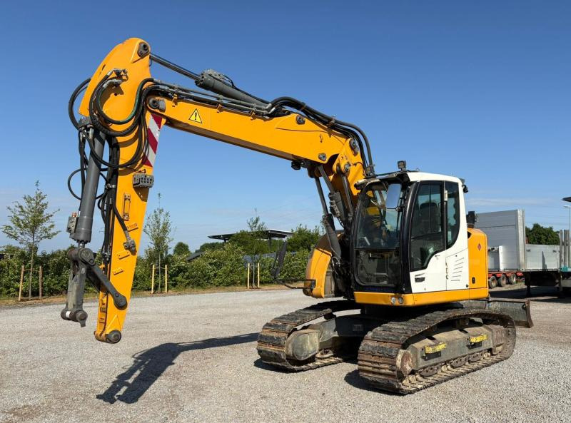 Liebherr R914 Compact Litronic - Kettenbagger: das Bild 2 Liebherr R914 Compact Litronic - Kettenbagger: das Bild 2