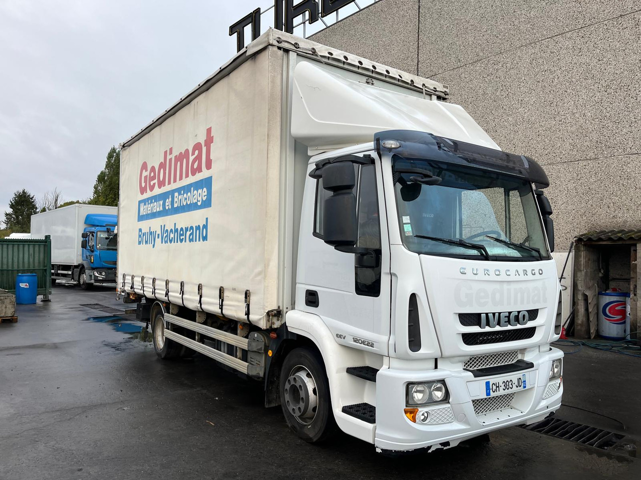 Iveco Eurocargo 120 E 22 - Plane LKW: das Bild 2 Iveco Eurocargo 120 E 22 - Plane LKW: das Bild 2