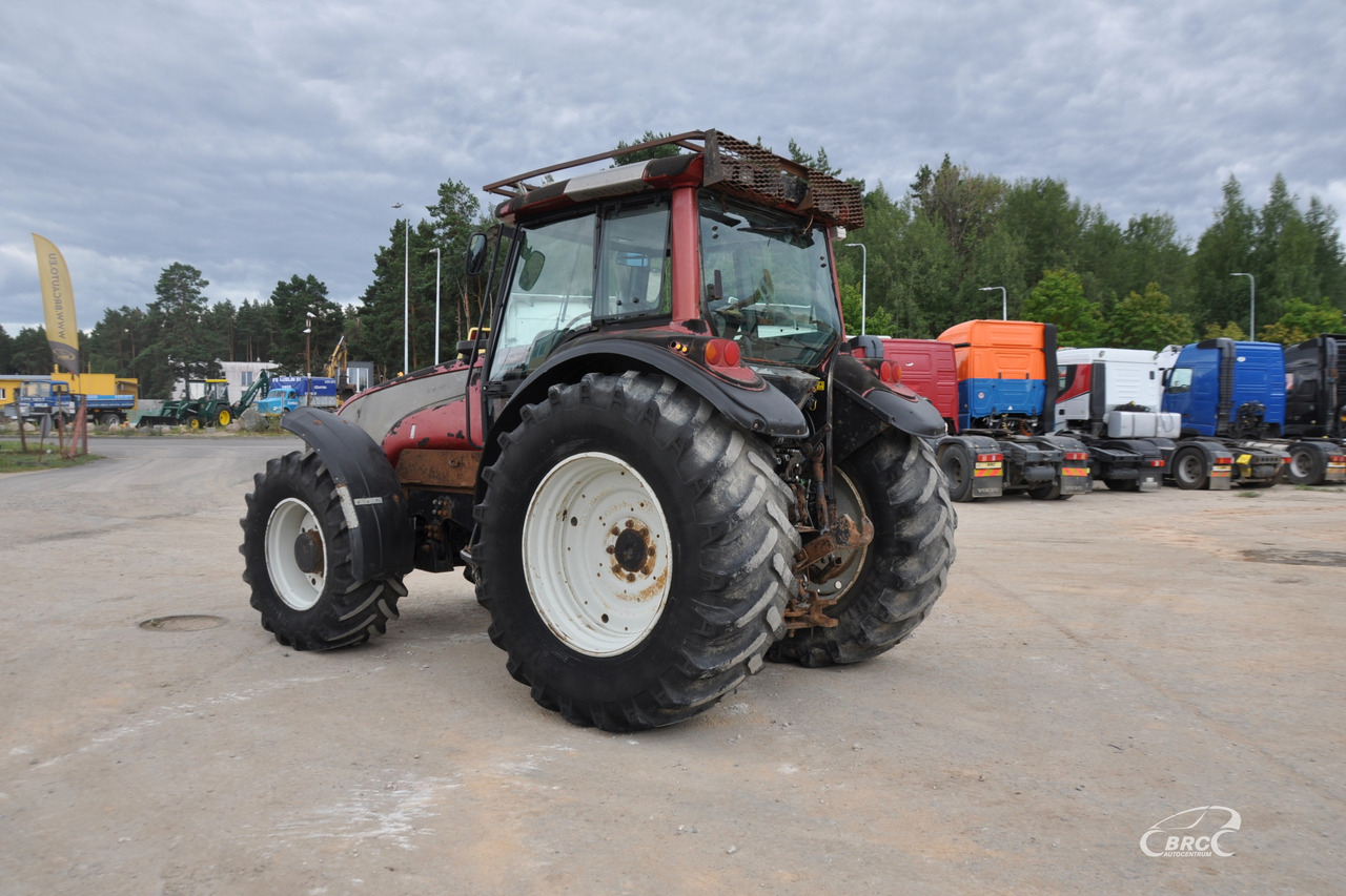 Valtra T190 - Traktor: das Bild 5 Valtra T190 - Traktor: das Bild 5