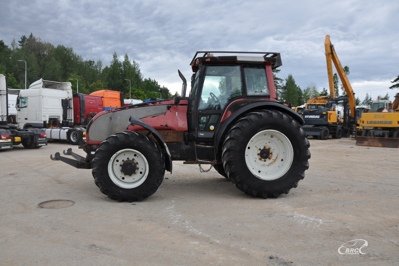Valtra T190 - Traktor: das Bild 4 Valtra T190 - Traktor: das Bild 4