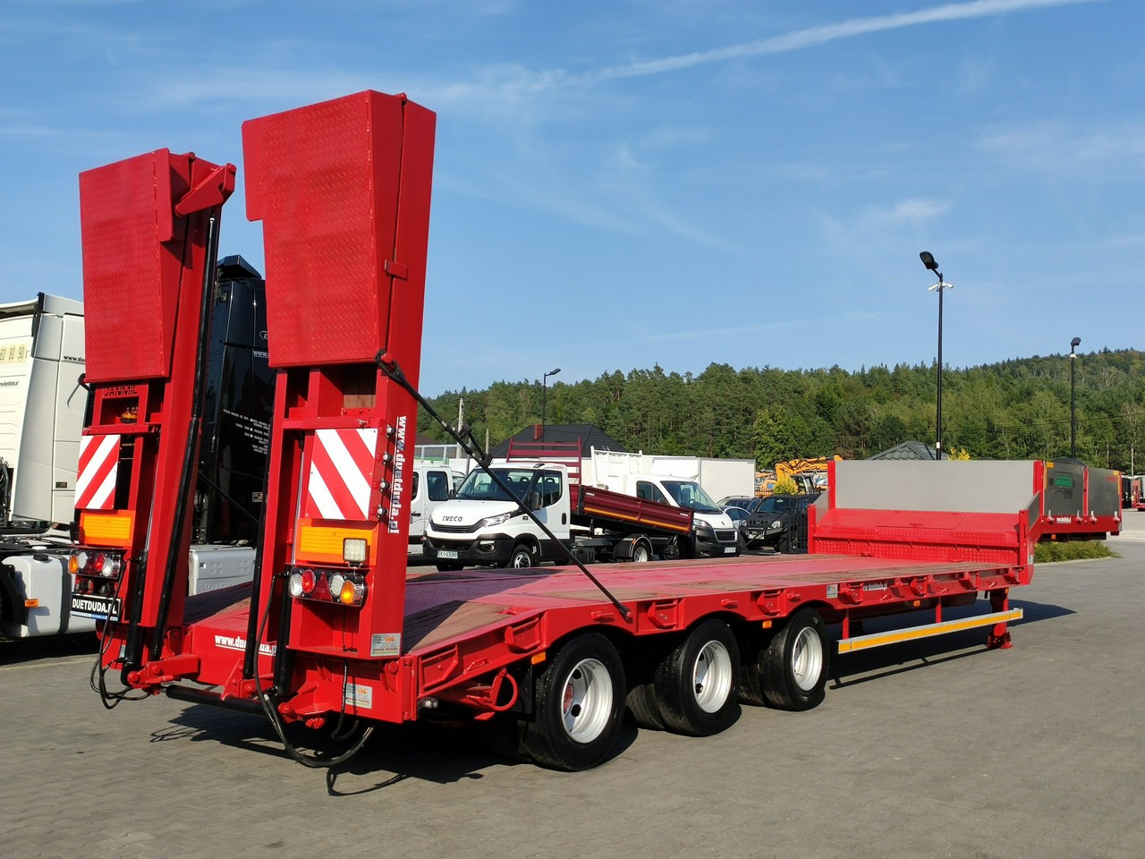 Bodex JANMIL Burtówka Laweta Niskopodłogowa Podczołgówka 3-Osie - Tieflader Auflieger: das Bild 3 Bodex JANMIL Burtówka Laweta Niskopodłogowa Podczołgówka 3-Osie - Tieflader Auflieger: das Bild 3