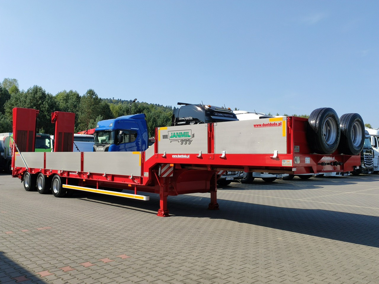 Bodex JANMIL Burtówka Laweta Niskopodłogowa Podczołgówka 3-Osie - Tieflader Auflieger: das Bild 5 Bodex JANMIL Burtówka Laweta Niskopodłogowa Podczołgówka 3-Osie - Tieflader Auflieger: das Bild 5