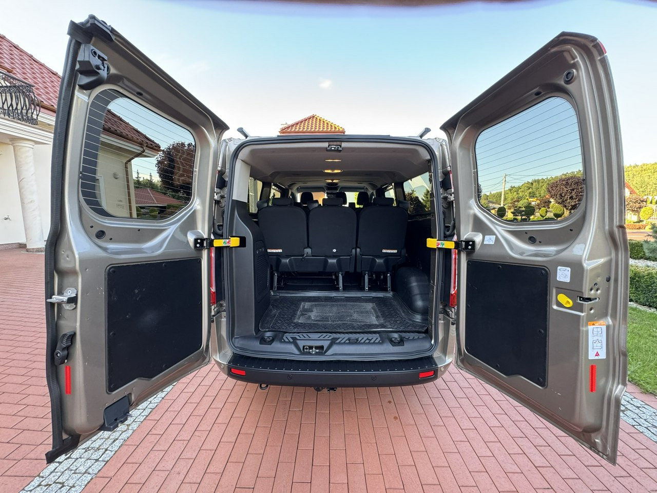 Personentransporter Ford Transit Custom: das Bild 31 Personentransporter Ford Transit Custom: das Bild 31