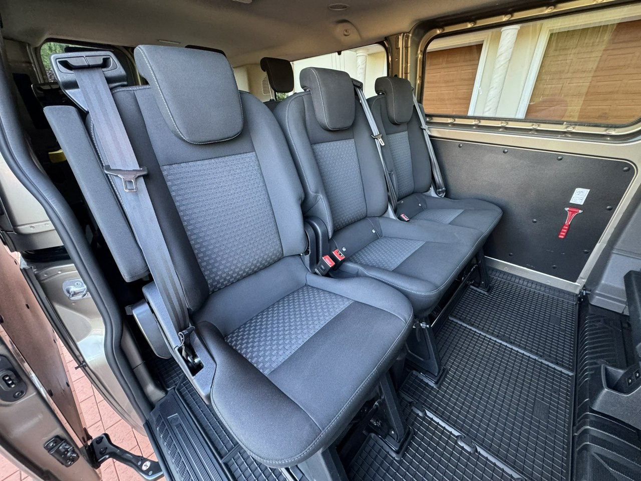 Personentransporter Ford Transit Custom: das Bild 34 Personentransporter Ford Transit Custom: das Bild 34