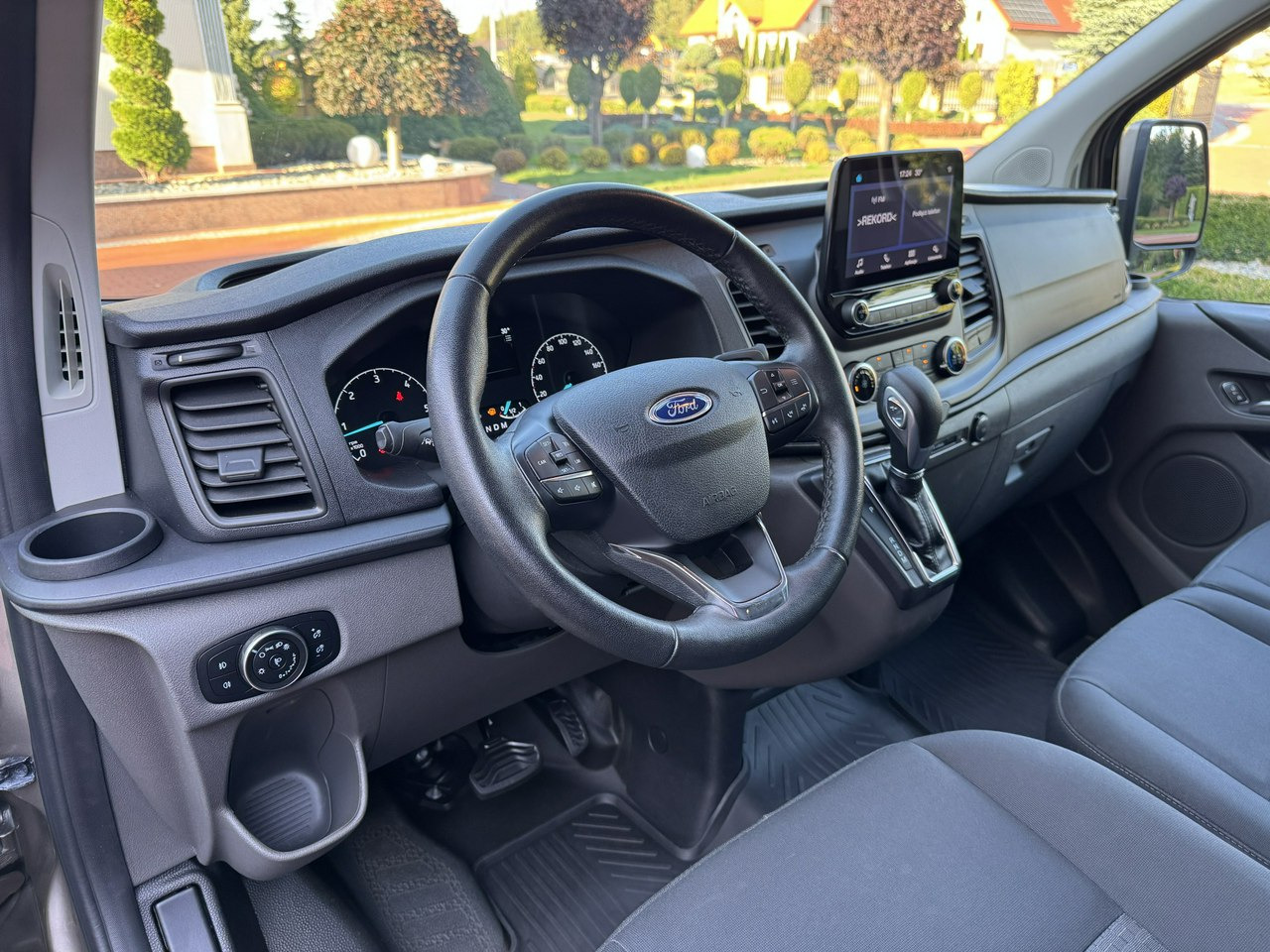 Personentransporter Ford Transit Custom: das Bild 19 Personentransporter Ford Transit Custom: das Bild 19