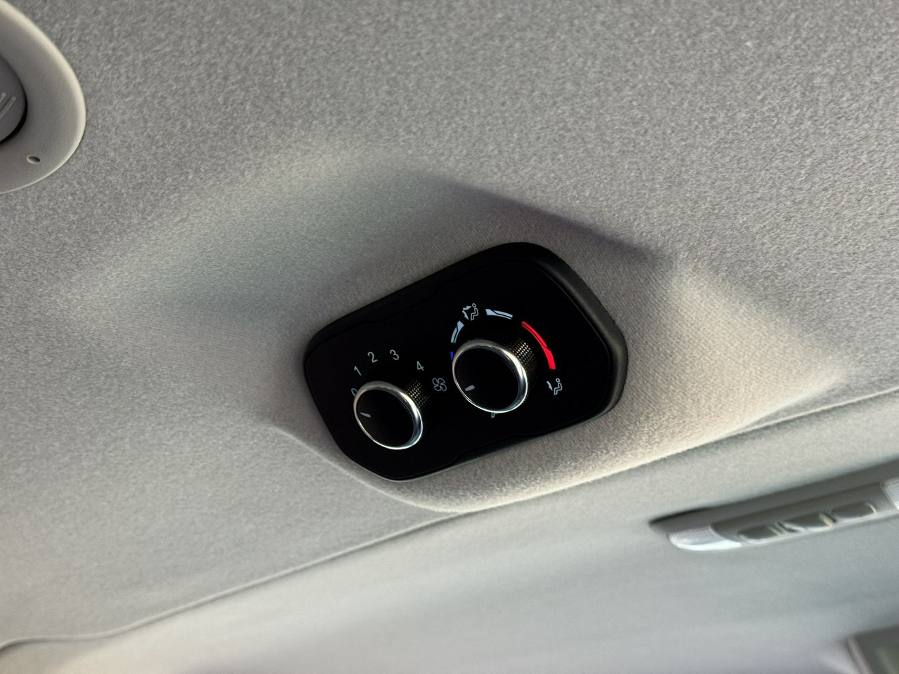 Personentransporter Ford Transit Custom: das Bild 37 Personentransporter Ford Transit Custom: das Bild 37