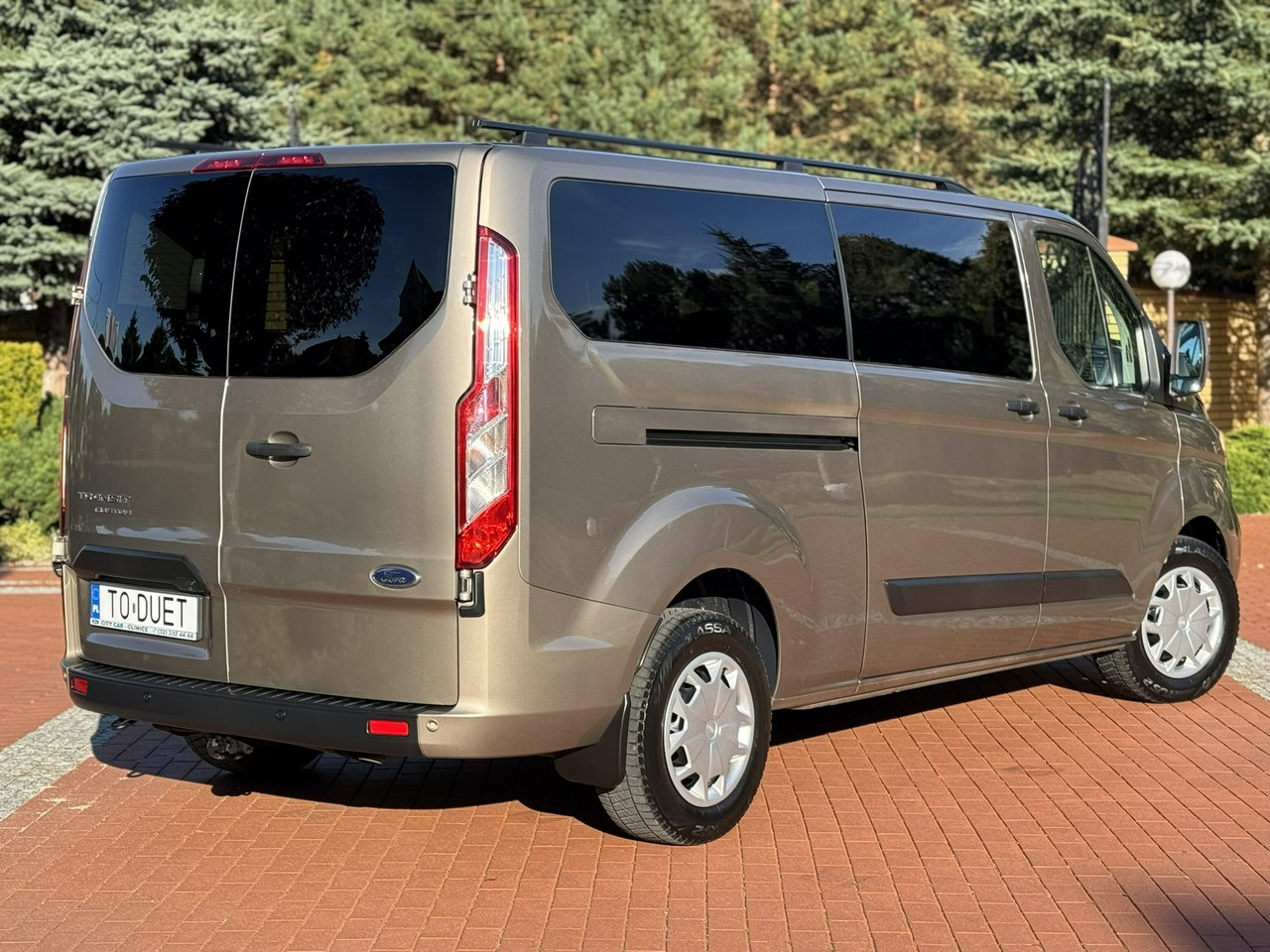 Personentransporter Ford Transit Custom: das Bild 13 Personentransporter Ford Transit Custom: das Bild 13