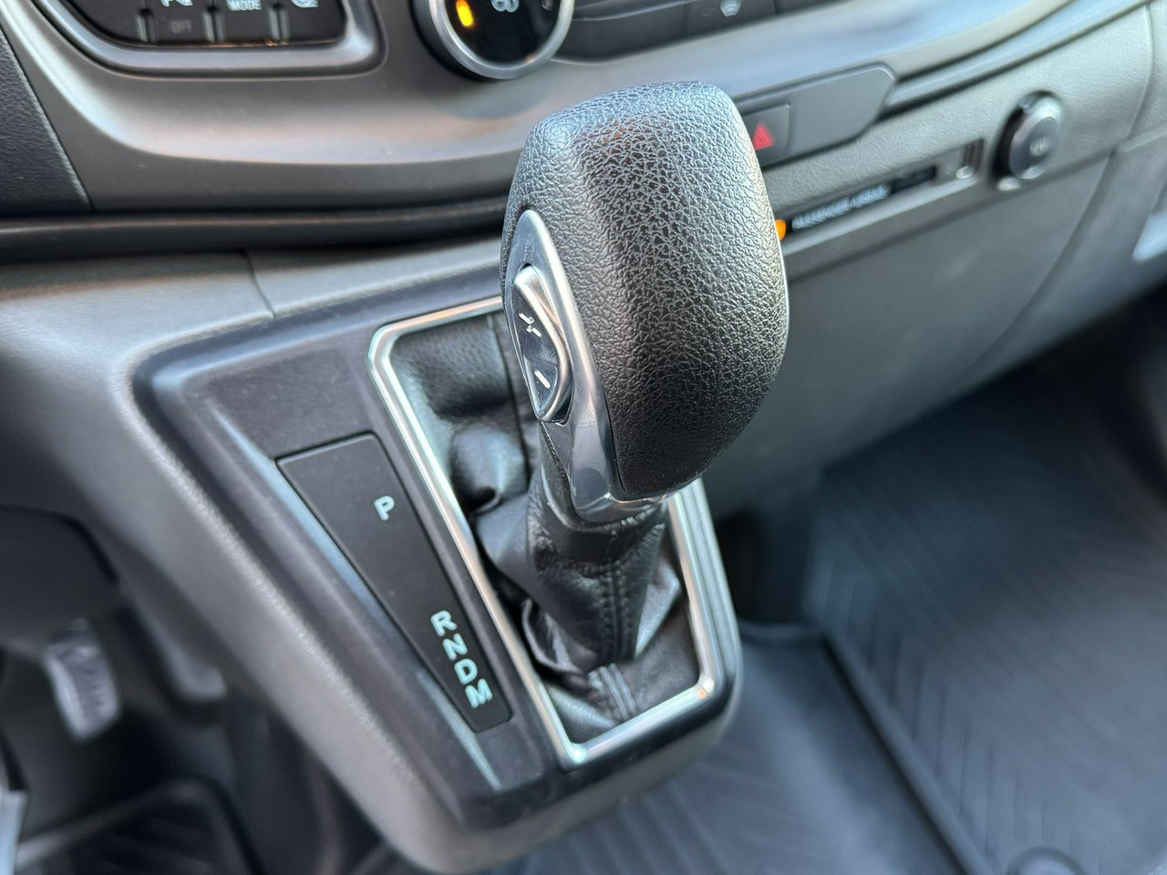 Personentransporter Ford Transit Custom: das Bild 29 Personentransporter Ford Transit Custom: das Bild 29