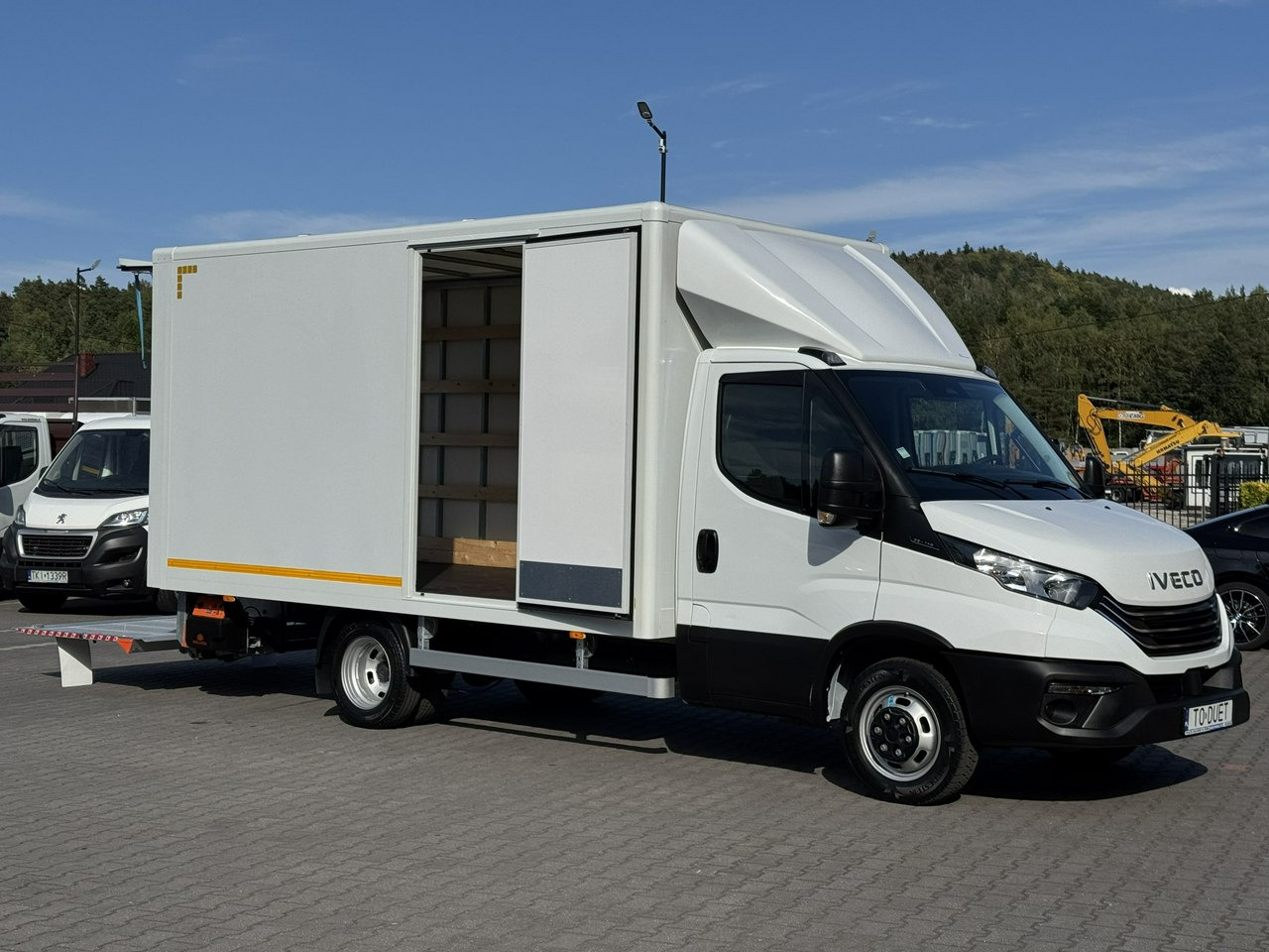 Iveco Daily 35C14 - Koffer Transporter: das Bild 2 Iveco Daily 35C14 - Koffer Transporter: das Bild 2