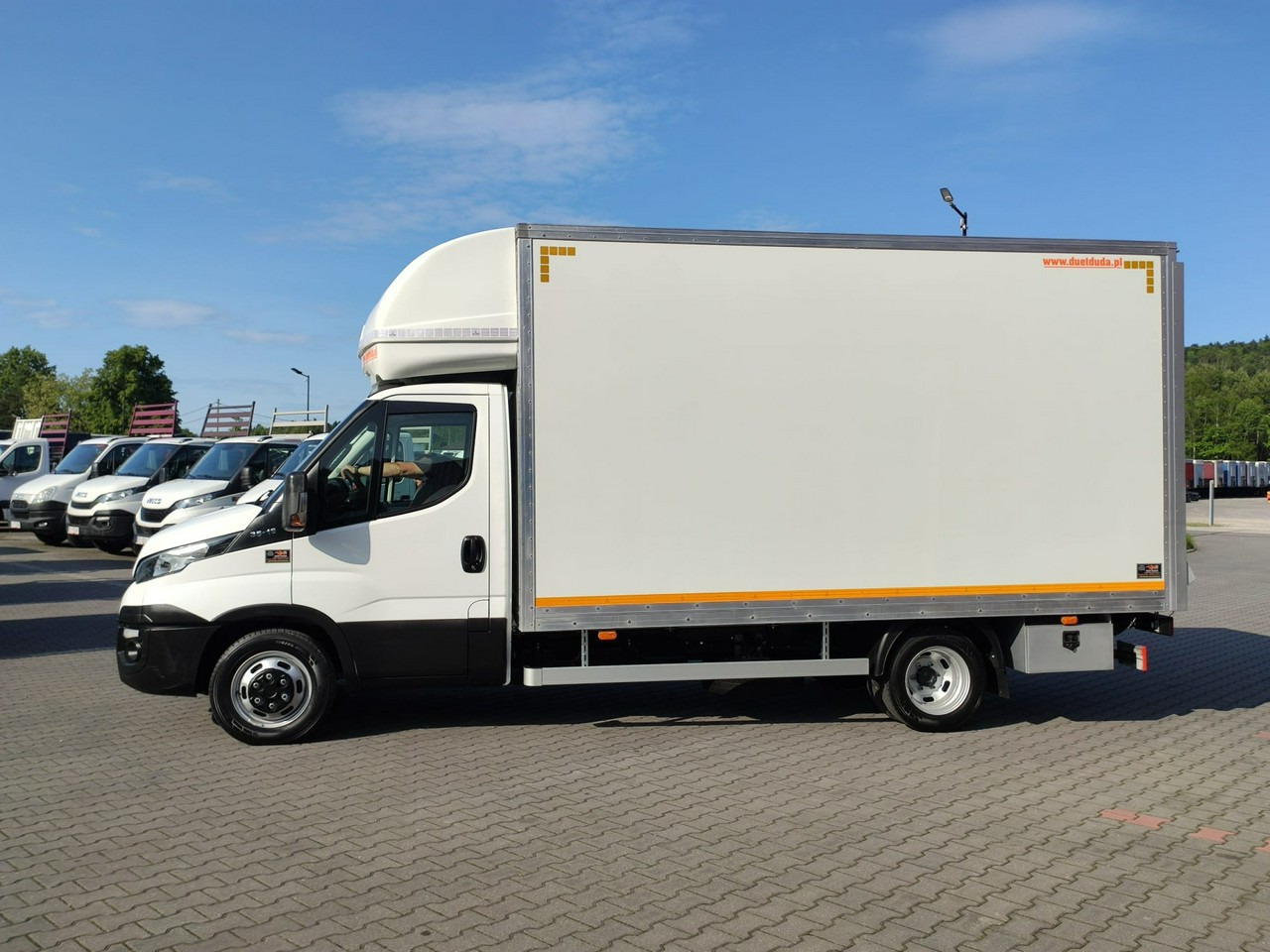 Iveco Daily 35C14 - Koffer Transporter: das Bild 3 Iveco Daily 35C14 - Koffer Transporter: das Bild 3