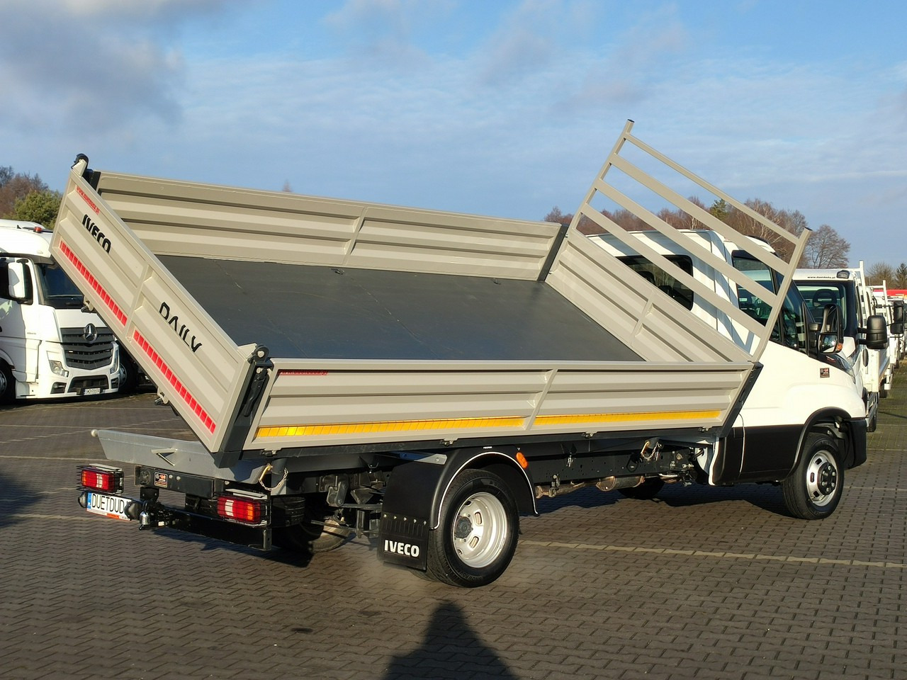 Iveco Daily 35C16 V - Kipper Transporter: das Bild 5 Iveco Daily 35C16 V - Kipper Transporter: das Bild 5