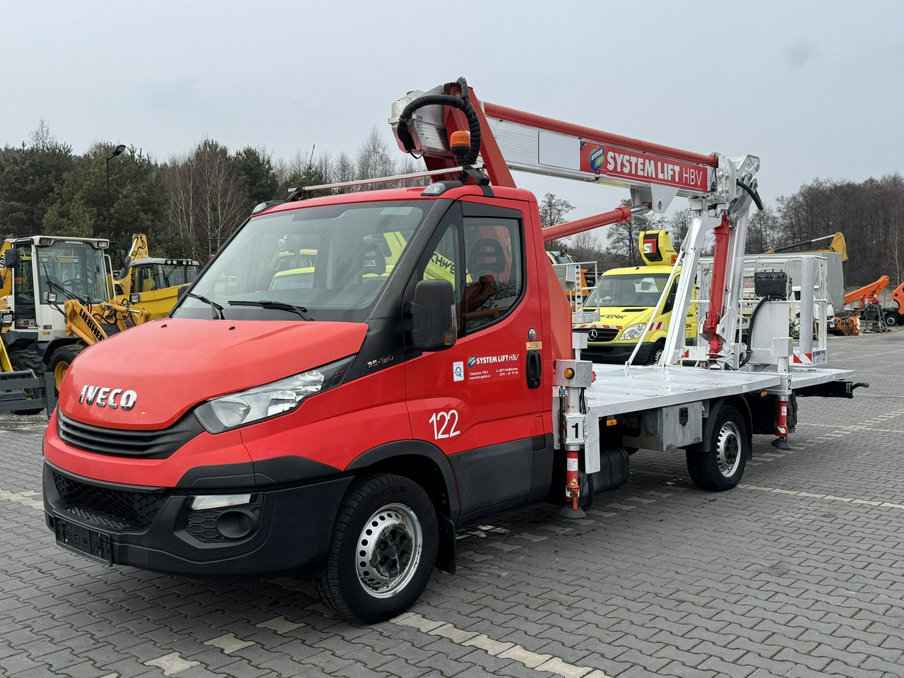 Iveco Daily 35S12 - LKW mit Arbeitsbühne: das Bild 2 Iveco Daily 35S12 - LKW mit Arbeitsbühne: das Bild 2
