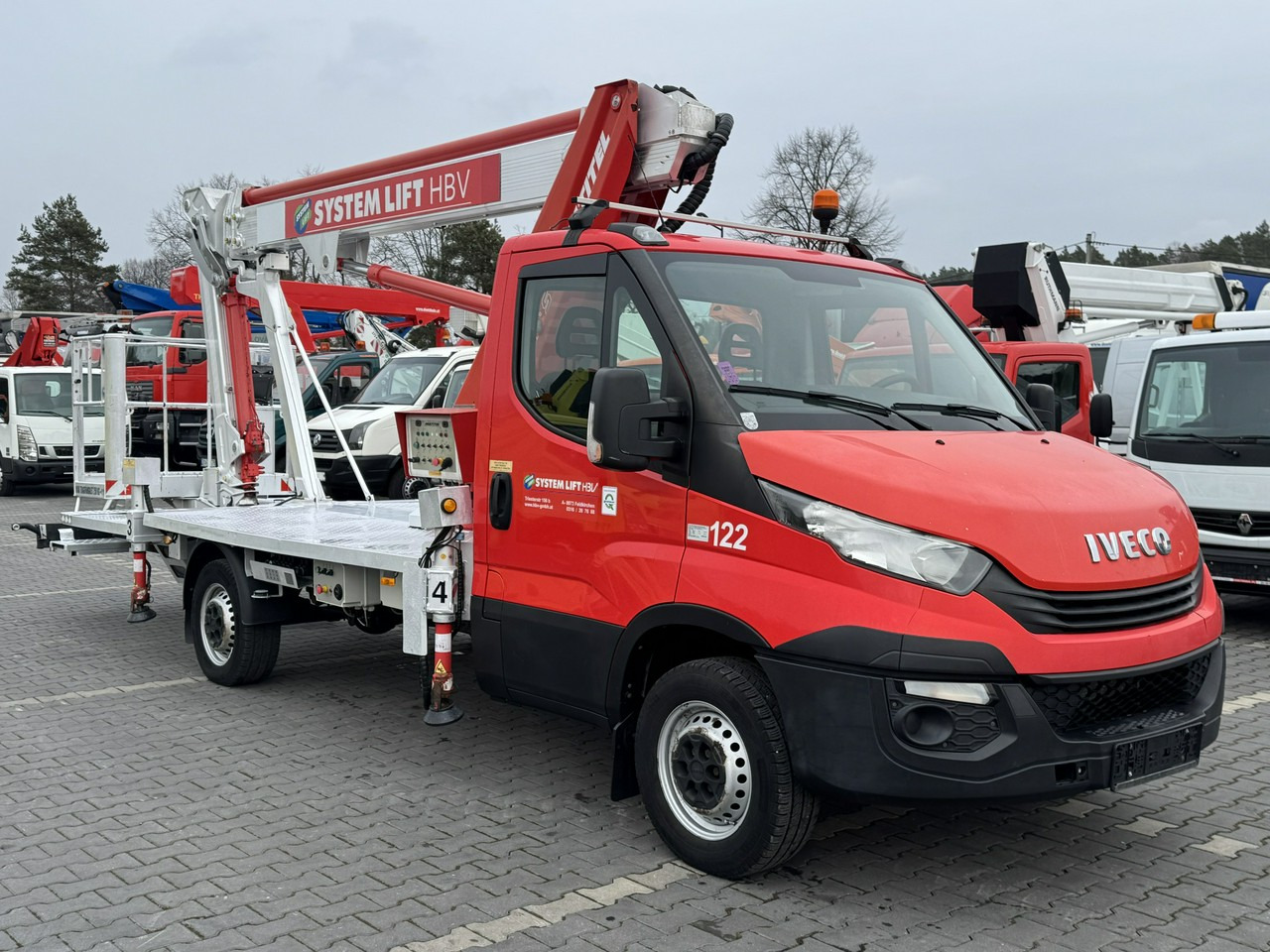 Iveco Daily 35S12 - LKW mit Arbeitsbühne: das Bild 1 Iveco Daily 35S12 - LKW mit Arbeitsbühne: das Bild 1
