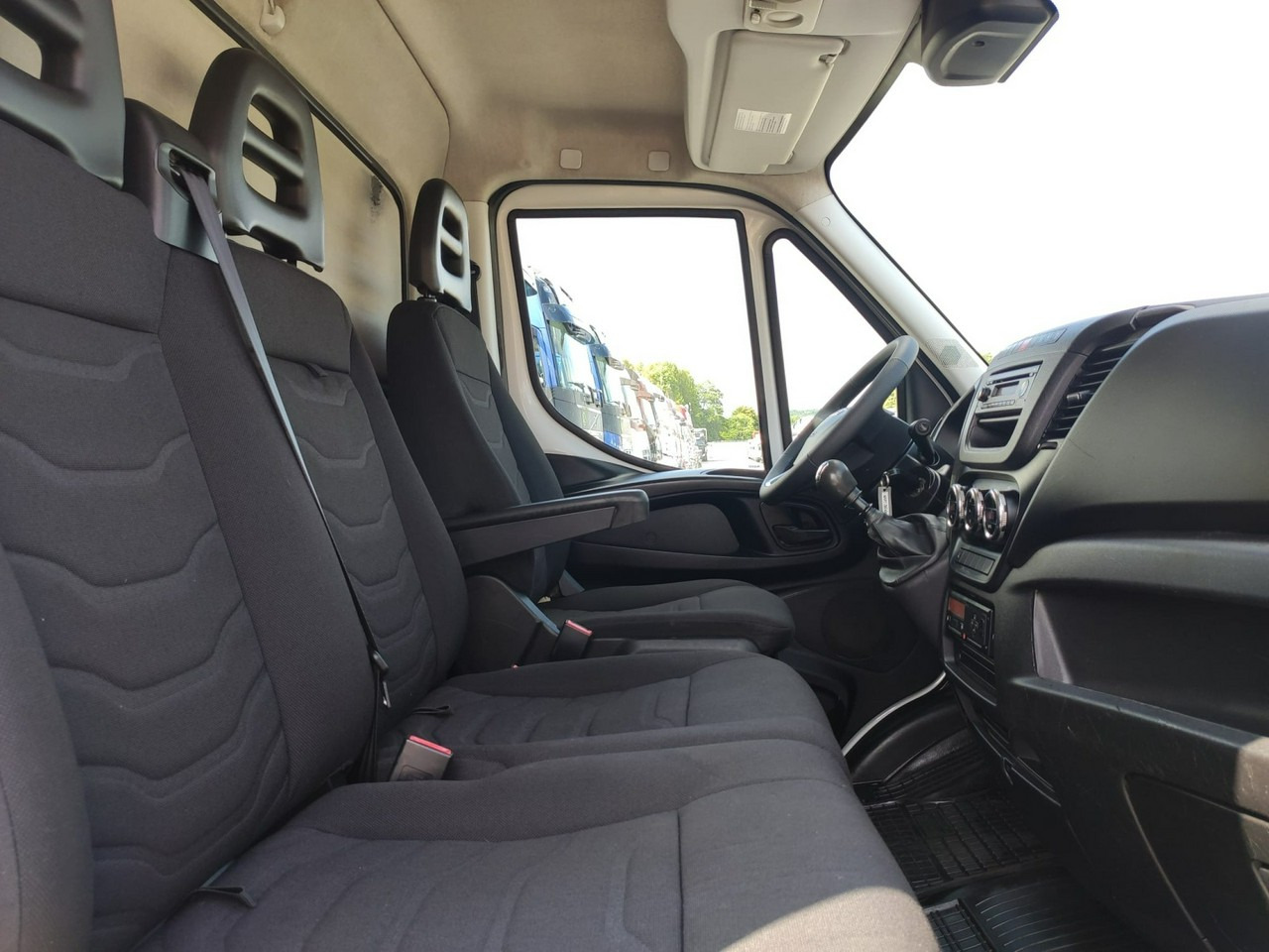 Koffer Transporter Iveco Daily 50C15 V: das Bild 17 Koffer Transporter Iveco Daily 50C15 V: das Bild 17