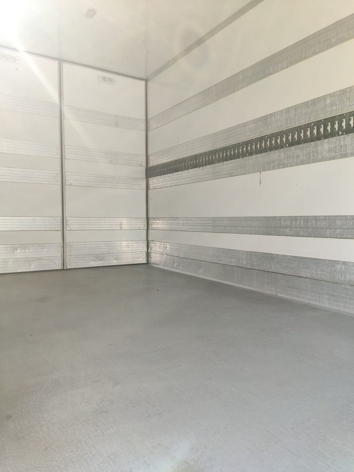 Koffer Transporter Iveco Daily 50C15 V: das Bild 32 Koffer Transporter Iveco Daily 50C15 V: das Bild 32