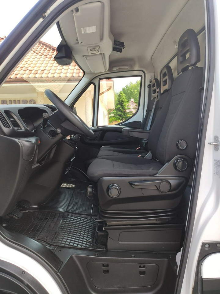 Koffer Transporter Iveco Daily 50C15 V: das Bild 19 Koffer Transporter Iveco Daily 50C15 V: das Bild 19