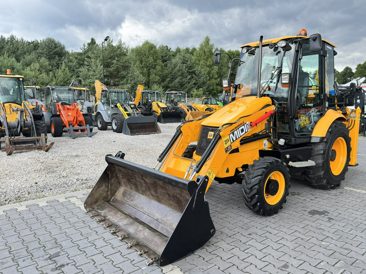 JCB MIDI CX Szybkozłącze Nowe Opony bez luzów i wycieków Super Stan - Baggerlader: das Bild 1 JCB MIDI CX Szybkozłącze Nowe Opony bez luzów i wycieków Super Stan - Baggerlader: das Bild 1