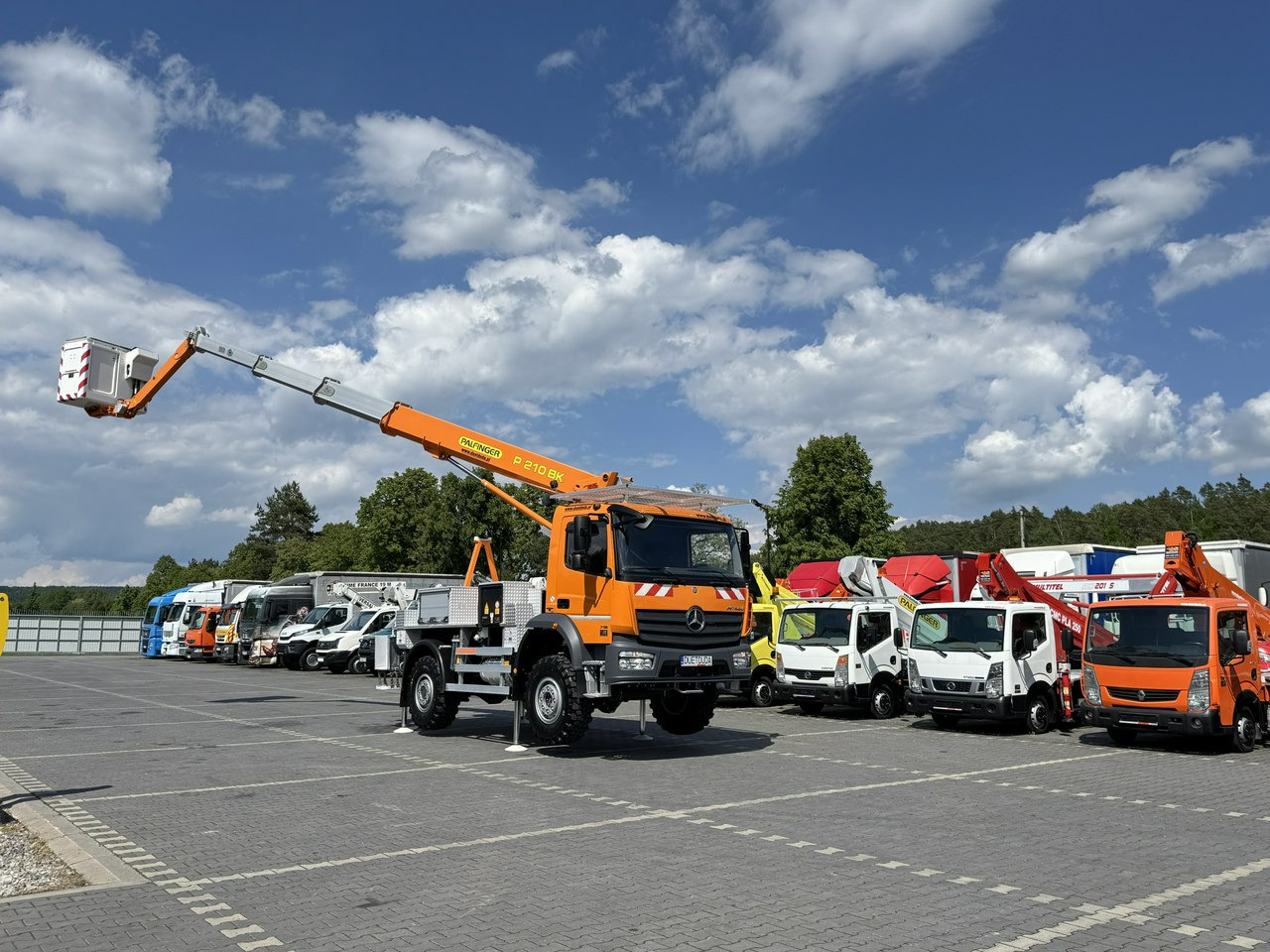 Mercedes Atego 718 E6 4x4 Zwyżka PALFINGER P210 BK Podnośnik Koszowy - LKW mit Arbeitsbühne: das Bild 4 Mercedes Atego 718 E6 4x4 Zwyżka PALFINGER P210 BK Podnośnik Koszowy - LKW mit Arbeitsbühne: das Bild 4