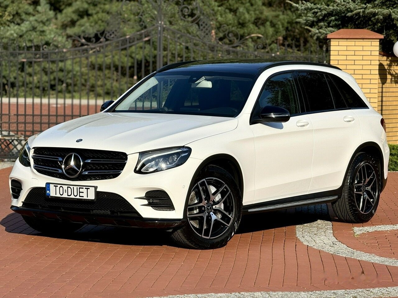 PKW Mercedes-Benz GLC 220: das Bild 1