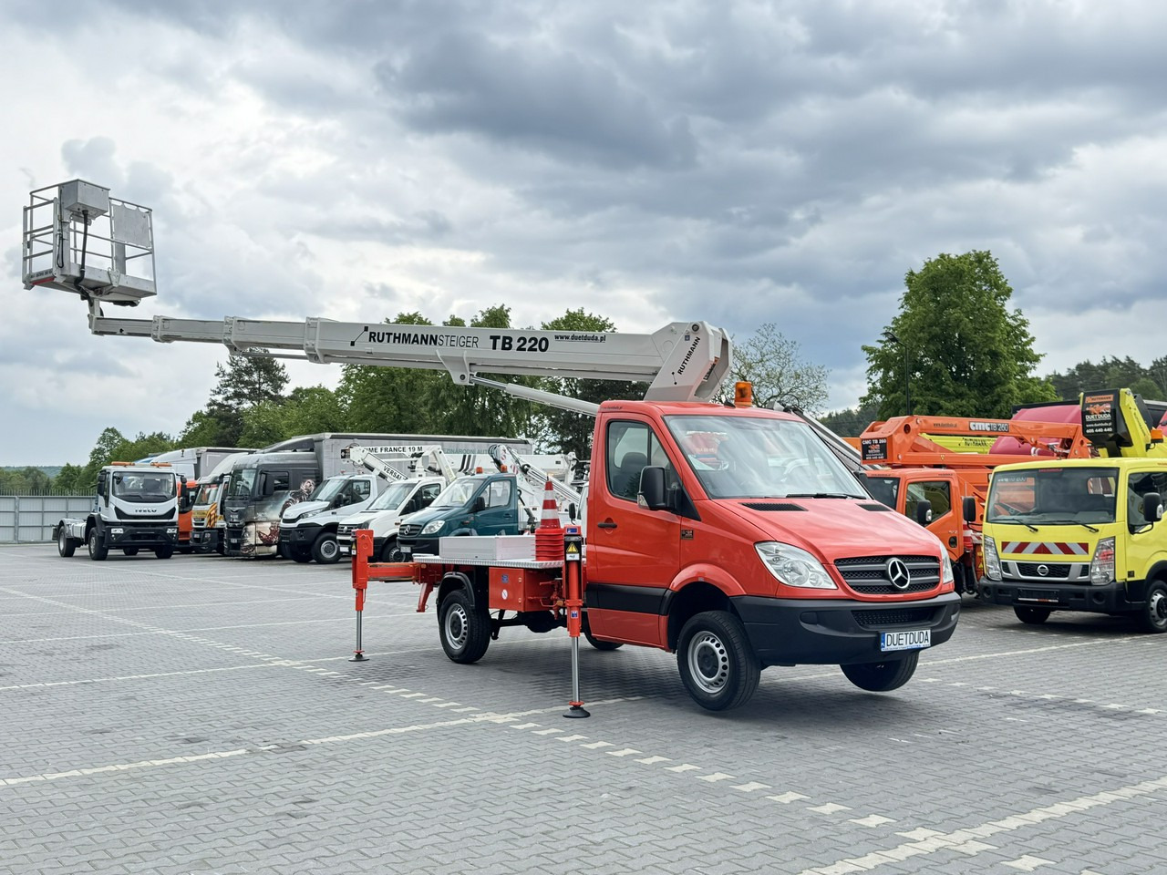 Mercedes Sprinter - LKW mit Arbeitsbühne: das Bild 5 Mercedes Sprinter - LKW mit Arbeitsbühne: das Bild 5