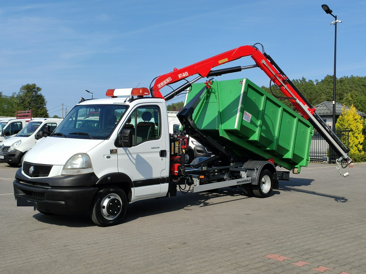 Renault Mascott 150.65 Hakowiec Skibicki HKS-4 / HDS Fassi F40 - Kipper Transporter: das Bild 1 Renault Mascott 150.65 Hakowiec Skibicki HKS-4 / HDS Fassi F40 - Kipper Transporter: das Bild 1