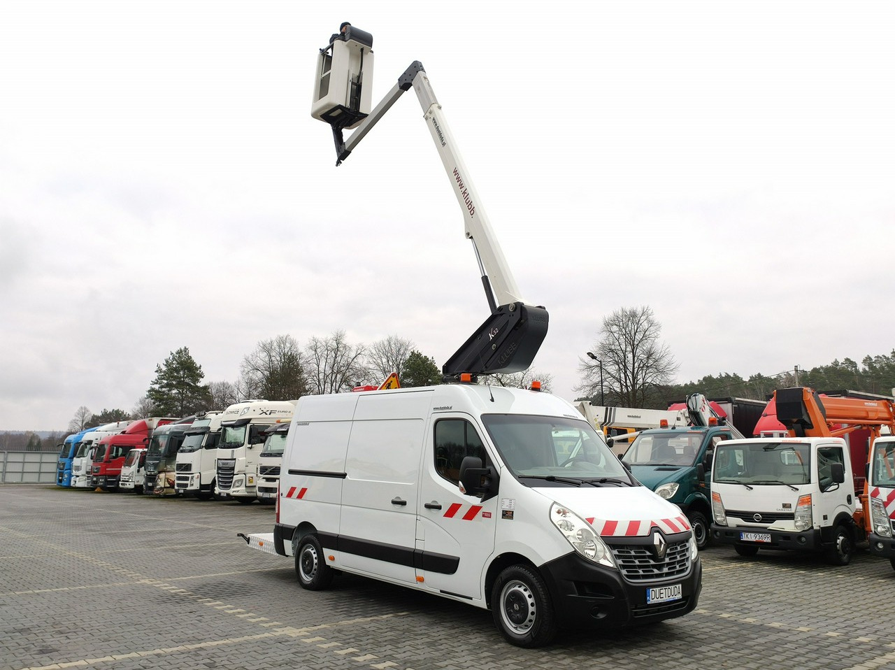 Renault Master - LKW mit Arbeitsbühne: das Bild 3 Renault Master - LKW mit Arbeitsbühne: das Bild 3