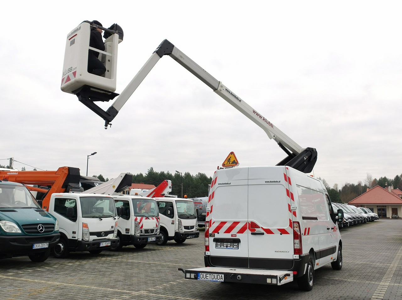 Renault Master - LKW mit Arbeitsbühne: das Bild 4 Renault Master - LKW mit Arbeitsbühne: das Bild 4