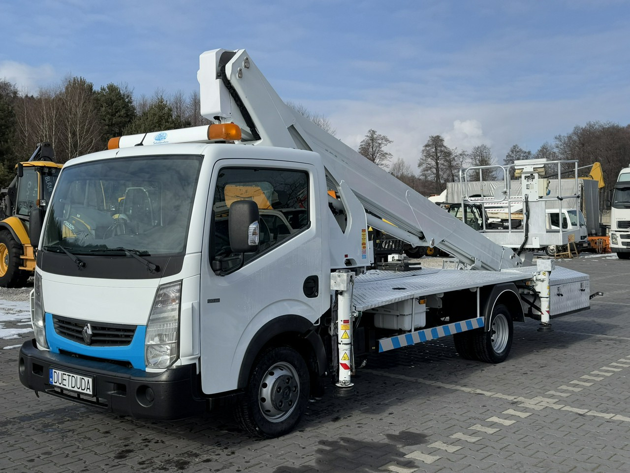 Renault Maxity - LKW mit Arbeitsbühne: das Bild 4 Renault Maxity - LKW mit Arbeitsbühne: das Bild 4