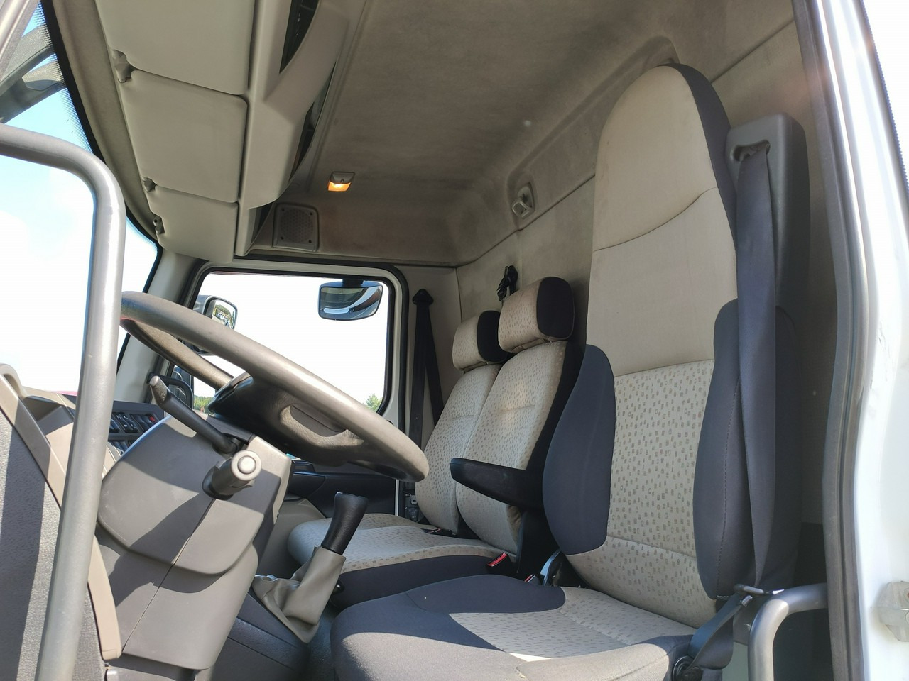Pritsche LKW, Autokran Renault Midlum 180.240DXI + HDS HYVA HB170E2 Udzwig 3.6Tony: das Bild 16