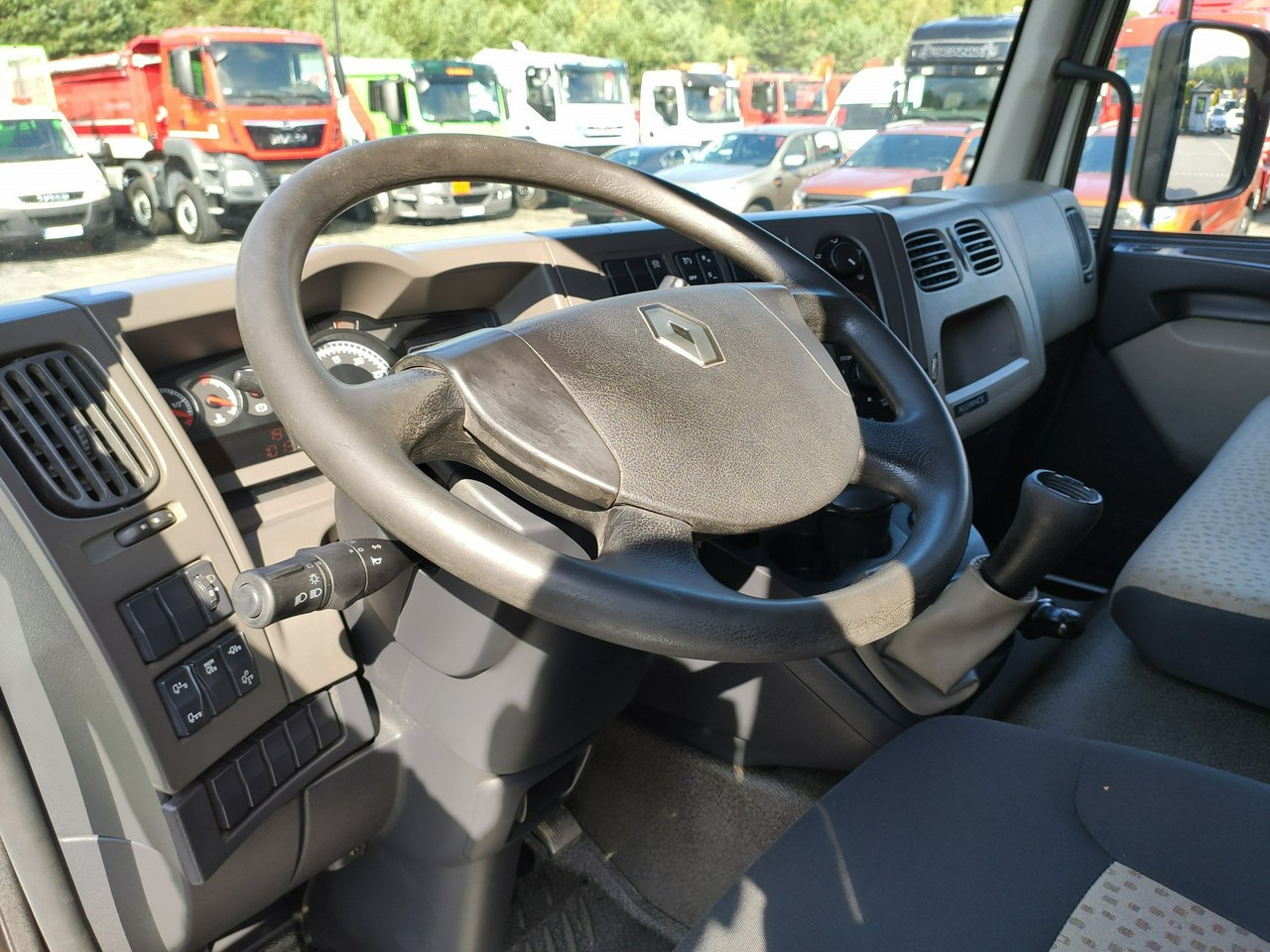 Pritsche LKW, Autokran Renault Midlum 180.240DXI + HDS HYVA HB170E2 Udzwig 3.6Tony: das Bild 21