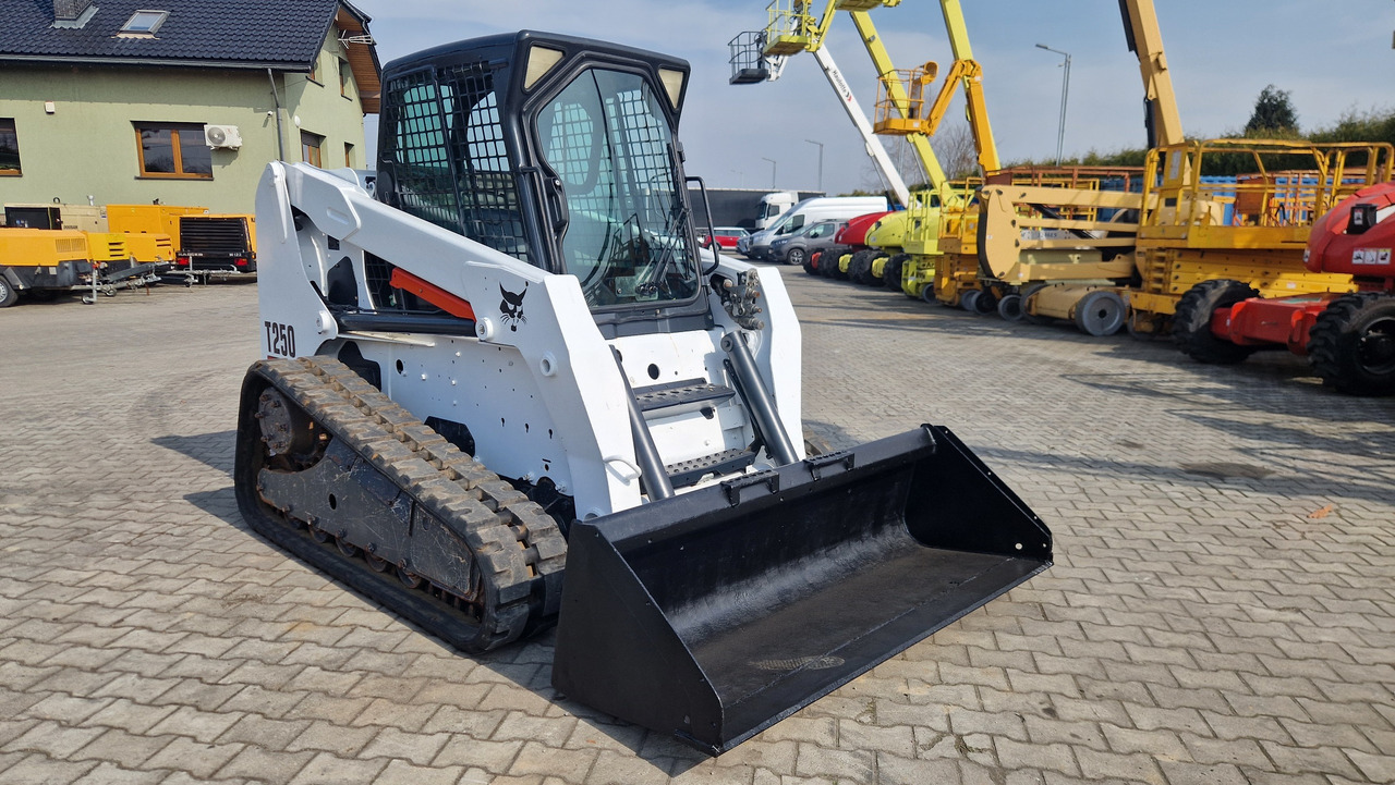 BOBCAT T 250 - Deltalader: das Bild 4 BOBCAT T 250 - Deltalader: das Bild 4