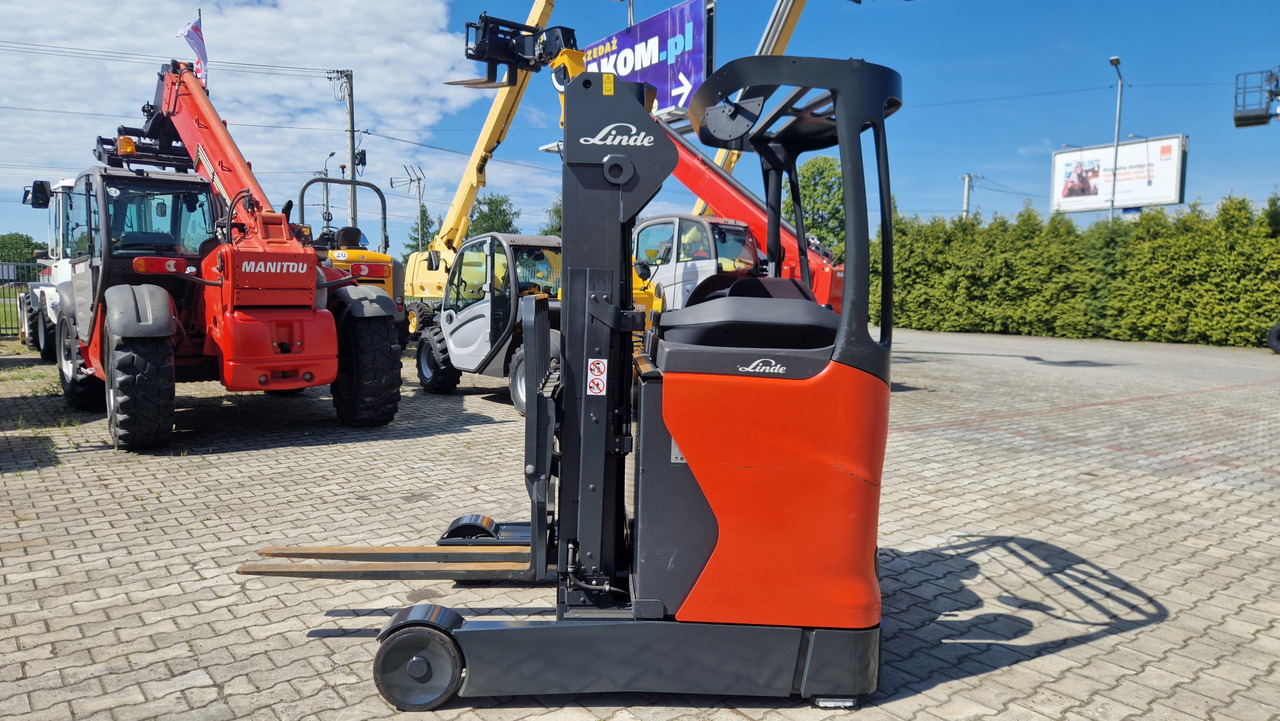 Seitenstapler LINDE R 14 - 01: das Bild 1