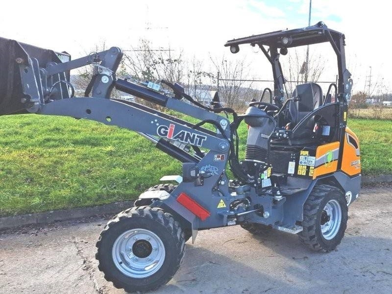 Giant G 2200 E X-Tra Elektro - Kompaktlader: das Bild 3 Giant G 2200 E X-Tra Elektro - Kompaktlader: das Bild 3