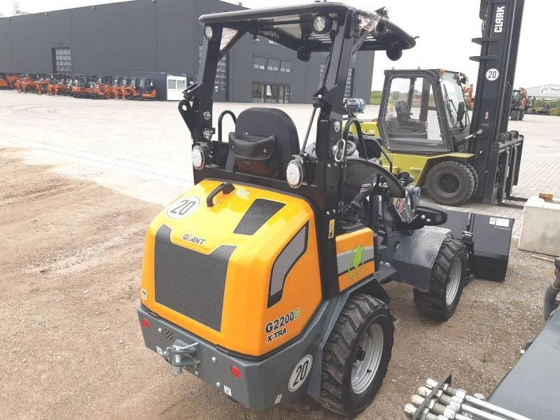 Giant G 2200 E X-Tra Elektro / electric - Kompaktlader: das Bild 4 Giant G 2200 E X-Tra Elektro / electric - Kompaktlader: das Bild 4