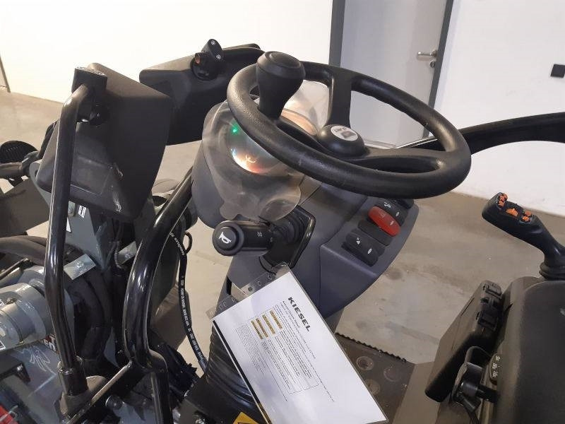 Giant G 2200 E X-Tra Elektro / electric - Kompaktlader: das Bild 5 Giant G 2200 E X-Tra Elektro / electric - Kompaktlader: das Bild 5