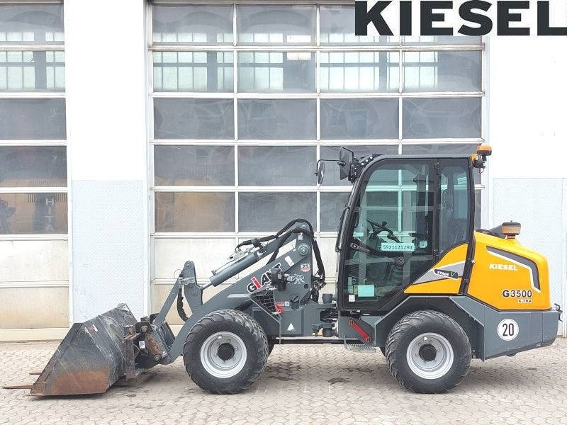 Giant G 3500 X-Tra - Kompaktlader: das Bild 1 Giant G 3500 X-Tra - Kompaktlader: das Bild 1