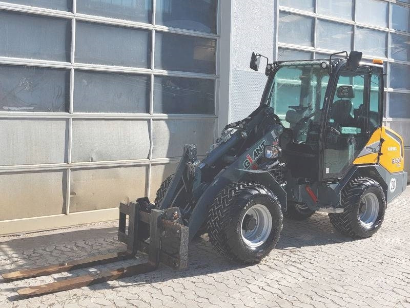 Giant G 3500 X-Tra - Kompaktlader: das Bild 2 Giant G 3500 X-Tra - Kompaktlader: das Bild 2