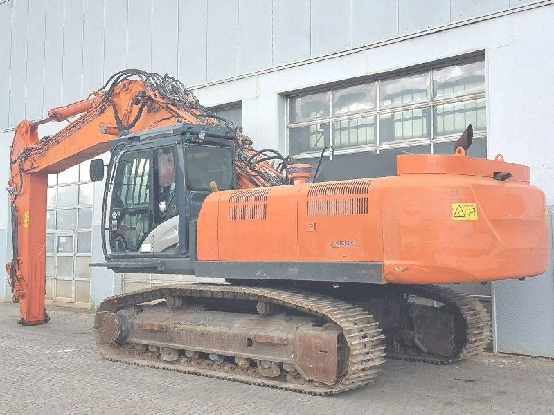 Hitachi KTEG KMC350-5 - Abrissbagger: das Bild 3 Hitachi KTEG KMC350-5 - Abrissbagger: das Bild 3